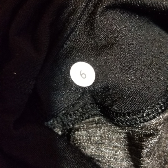 Lululemon - Picture 6 of 6